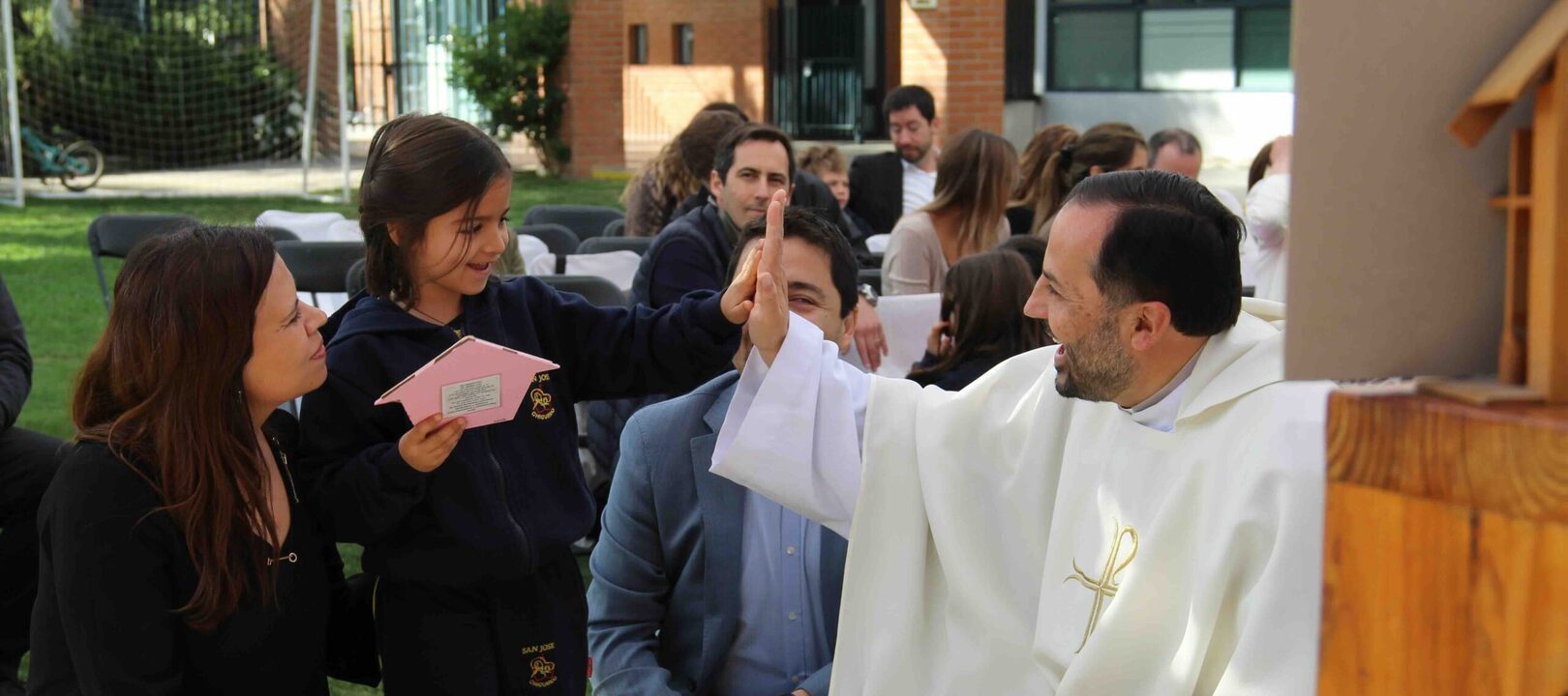 Kinder-Consagracion-a-la-Virgen-Maria