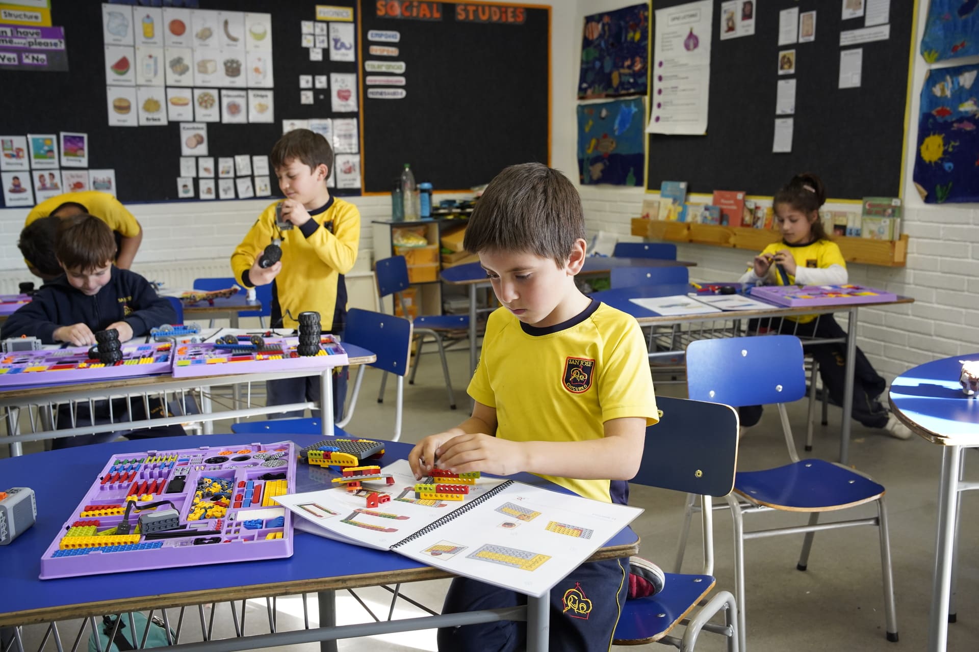 jovenes_ingenieros_MVF1071